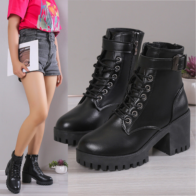 Damen Chunky Stiefel mit robustem Profil und Schnallenakzent R&B