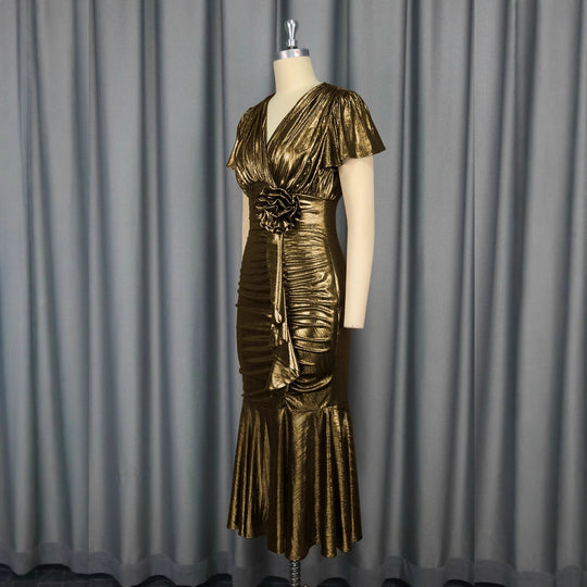 Damen figurbetontes Abendkleid mit schimmerndem Material und Rüschendetails R&B