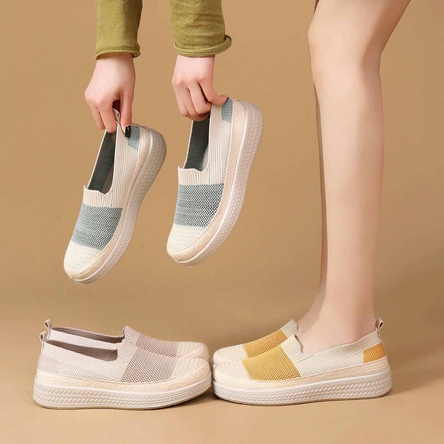 Damen Slip-On Sneakers mit atmungsaktiver Strickoberfläche und rutschfester Sohle R&B