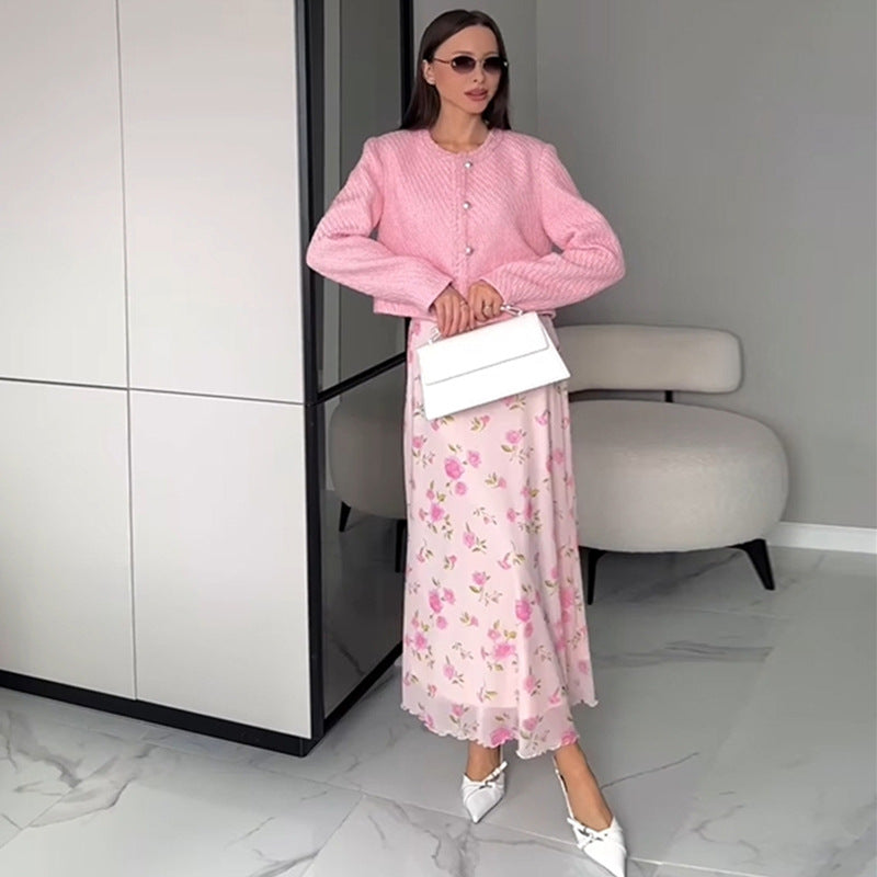 Damen elegante Kurzjacke mit strukturierter Oberfläche und femininen Details R&B