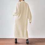 Damen Strickkleid mit hohem Kragen und weiten Ärmeln R&B