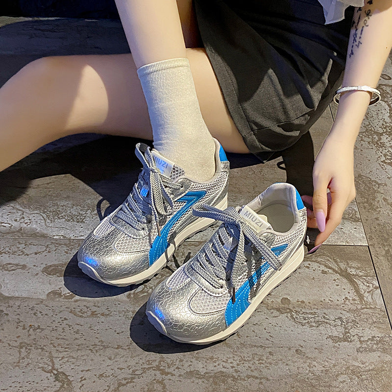 Damen Sportliche Sneakers mit atmungsaktiver Mesh-Oberfläche und reflektierenden Akzenten R&B