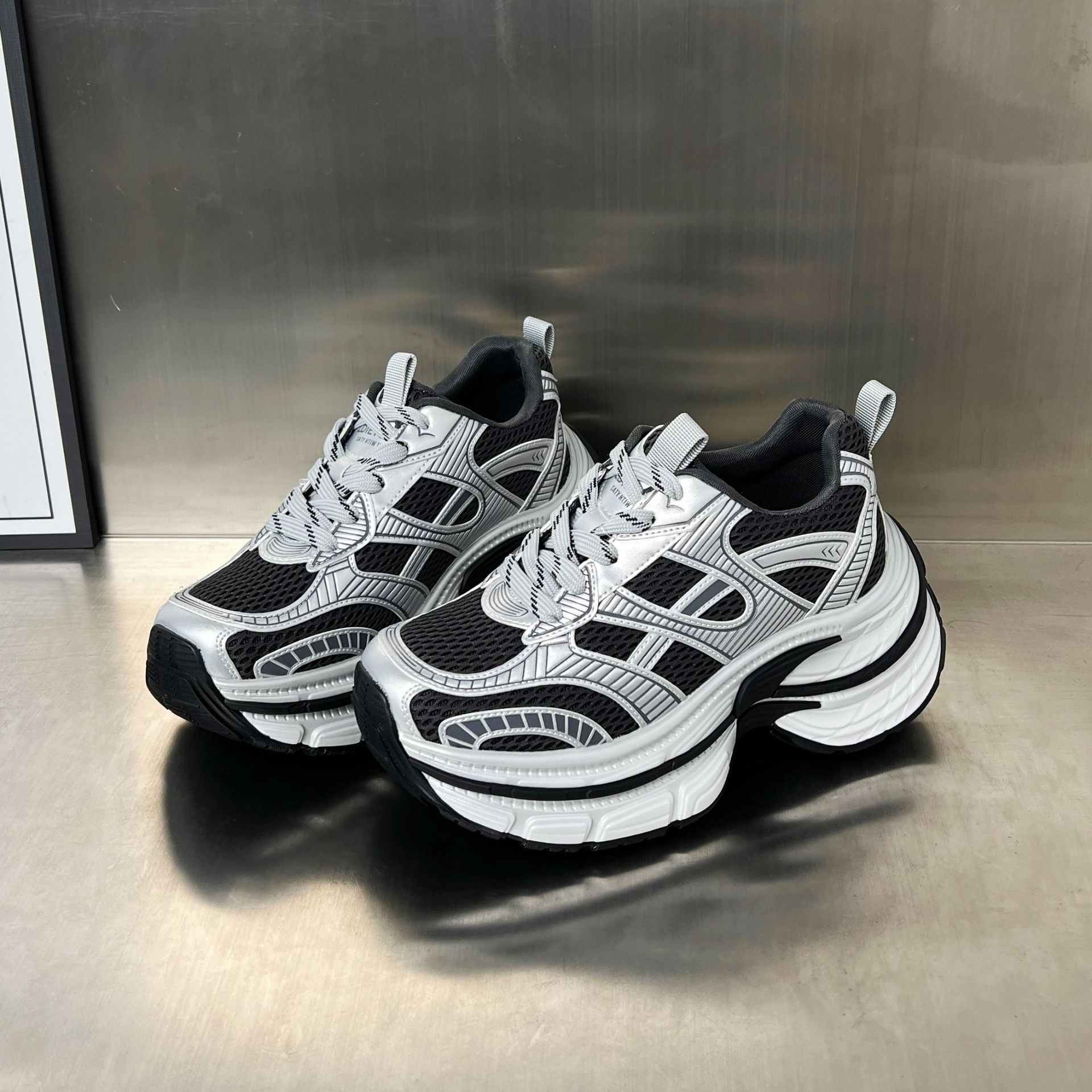 Damen Lauf-Sneaker mit atmungsaktiver Mesh-Oberfläche und stoßdämpfender Sohle R&B