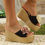 Damen Wedge-Pantoletten mit dekorativer Blumenapplikation und rutschfester Sohle