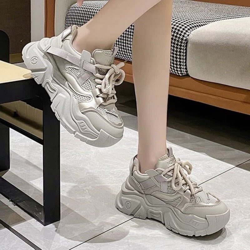 Damen modische Chunky Sneaker mit atmungsaktiver Netzstruktur und robuster Sohle