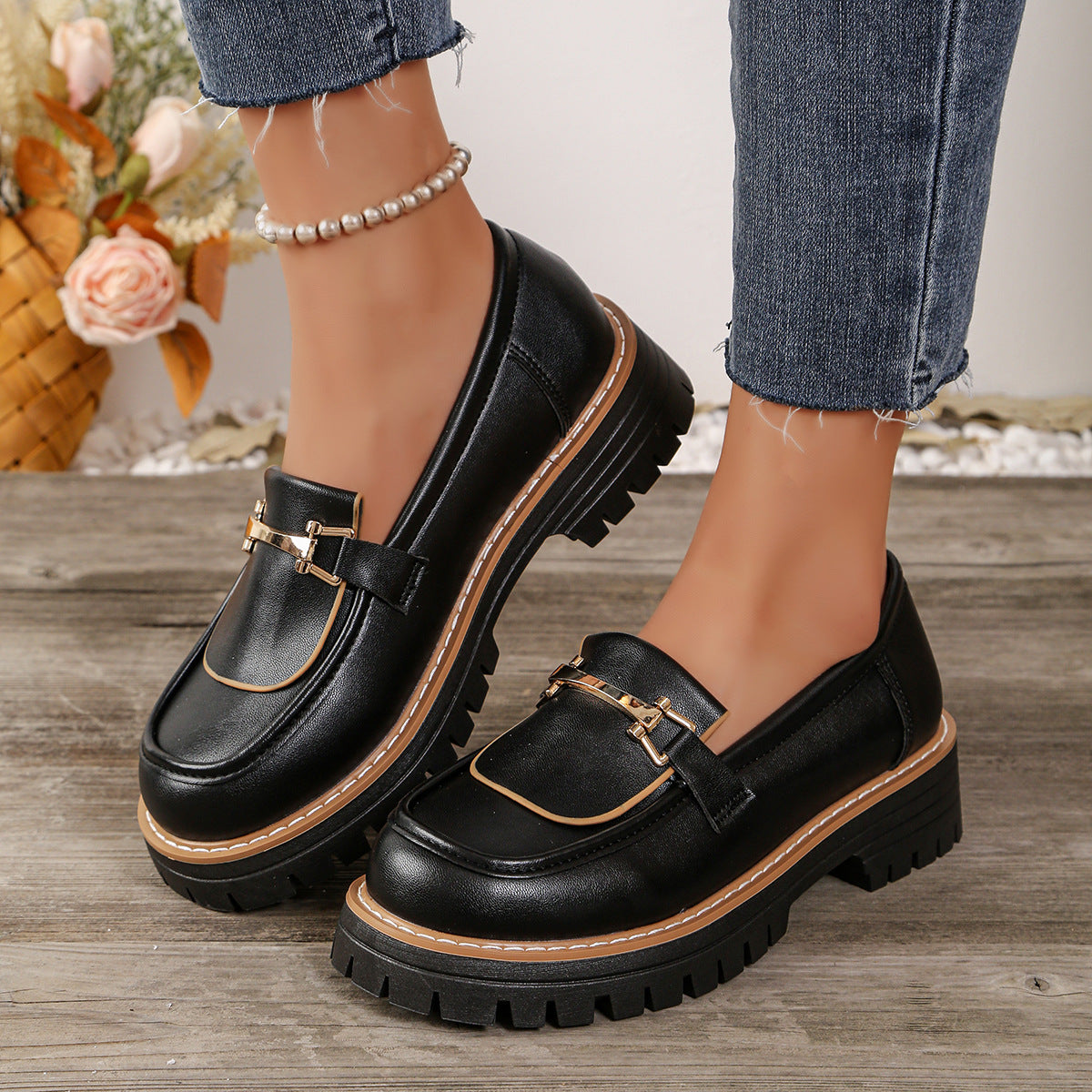 Damen modische Loafers mit stabiler Profilsohle und stilvollem Schnallendesign R&B