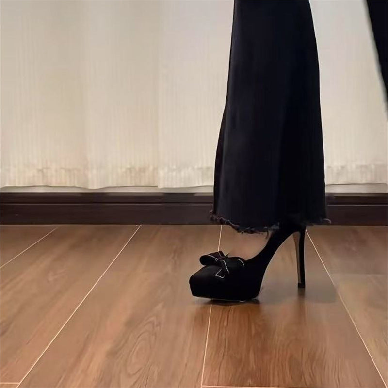 Damen elegante High Heel Plateau-Pumps mit Riemen und Schleifenapplikation R&B