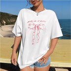 Damen T-Shirt mit kreativem Katzenmotiv und verspielter Schleife R&B