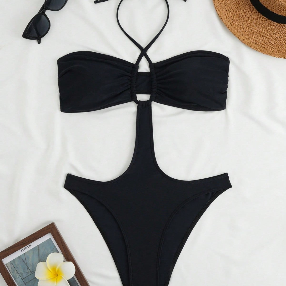 Damen Badeanzug mit verführerischem Cut-Out Design R&B