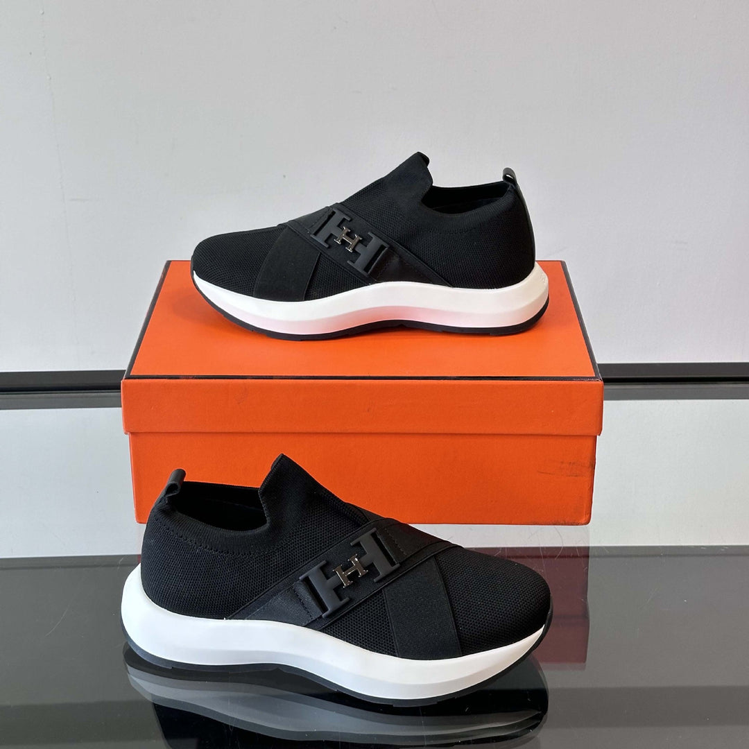 Damen Sportliche Slip-On Sneakers mit atmungsaktiver Mesh-Oberfläche und Dämpfungssystem R&B