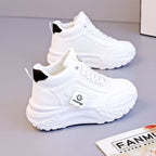 Damen Sportliche High-Top Sneakers mit dämpfender Sohle und robuster Profilierung