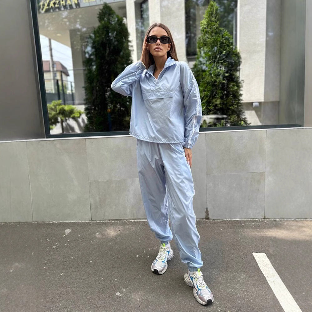 Damen Sportliches Set aus leichtem Material mit Reißverschluss R&B