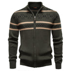 Herren nan Strickjacke mit durchgehendem Reißverschluss, Stehkragen und nordisch-geometrischem Intarsienmuster R&B