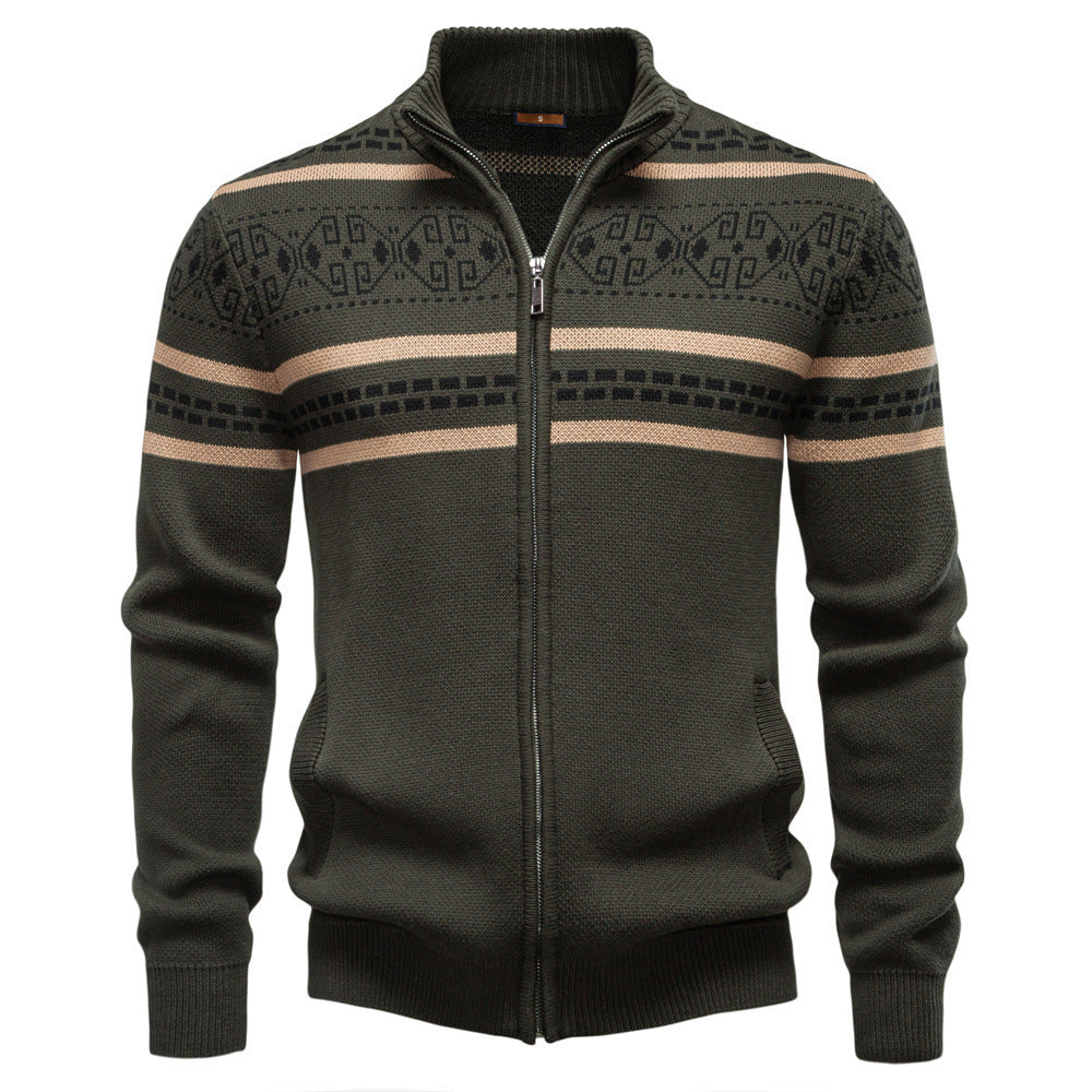 Herren nan Strickjacke mit durchgehendem Reißverschluss, Stehkragen und nordisch-geometrischem Intarsienmuster R&B