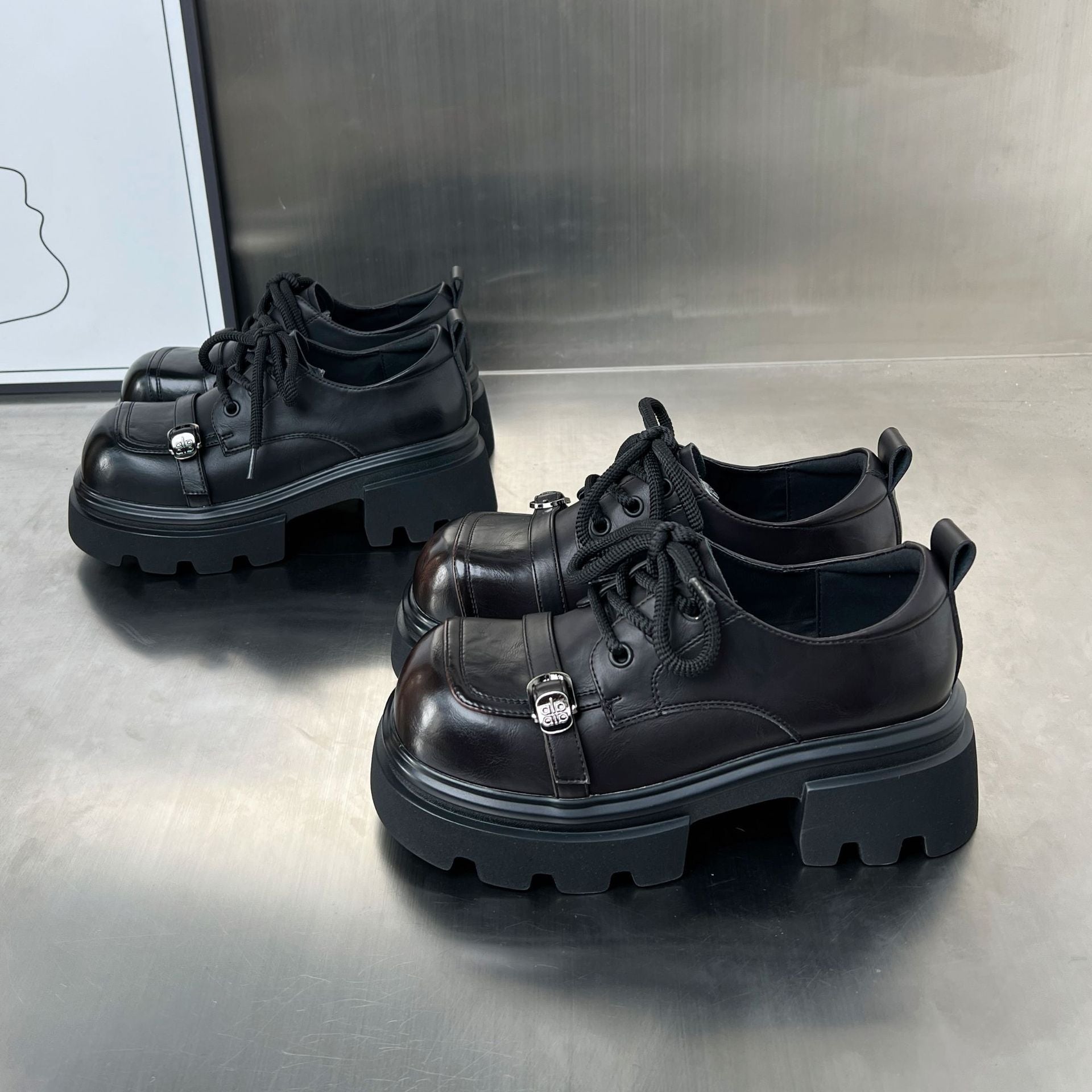 Damen Chunky Sneakers mit robustem Sohlenprofil und modischem Design R&B