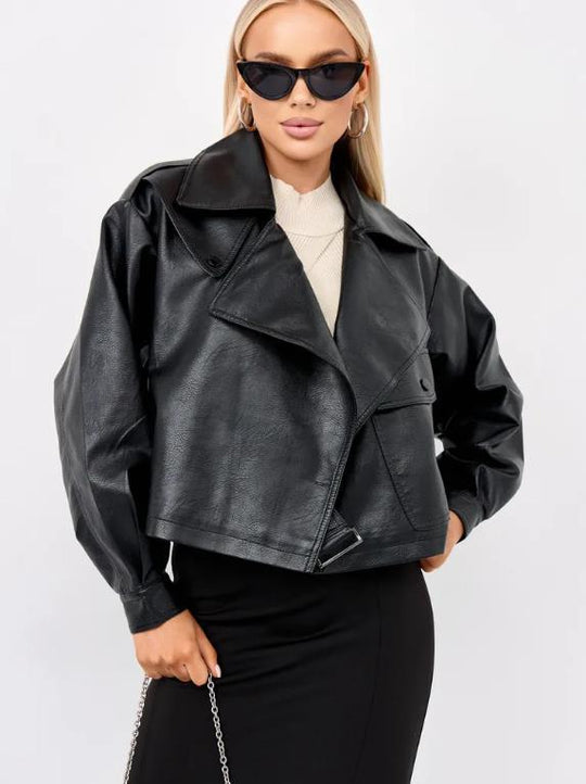Damen Cropped Bikerjacke aus Kunstleder mit oversized Schnitt und strukturierten Details R&B