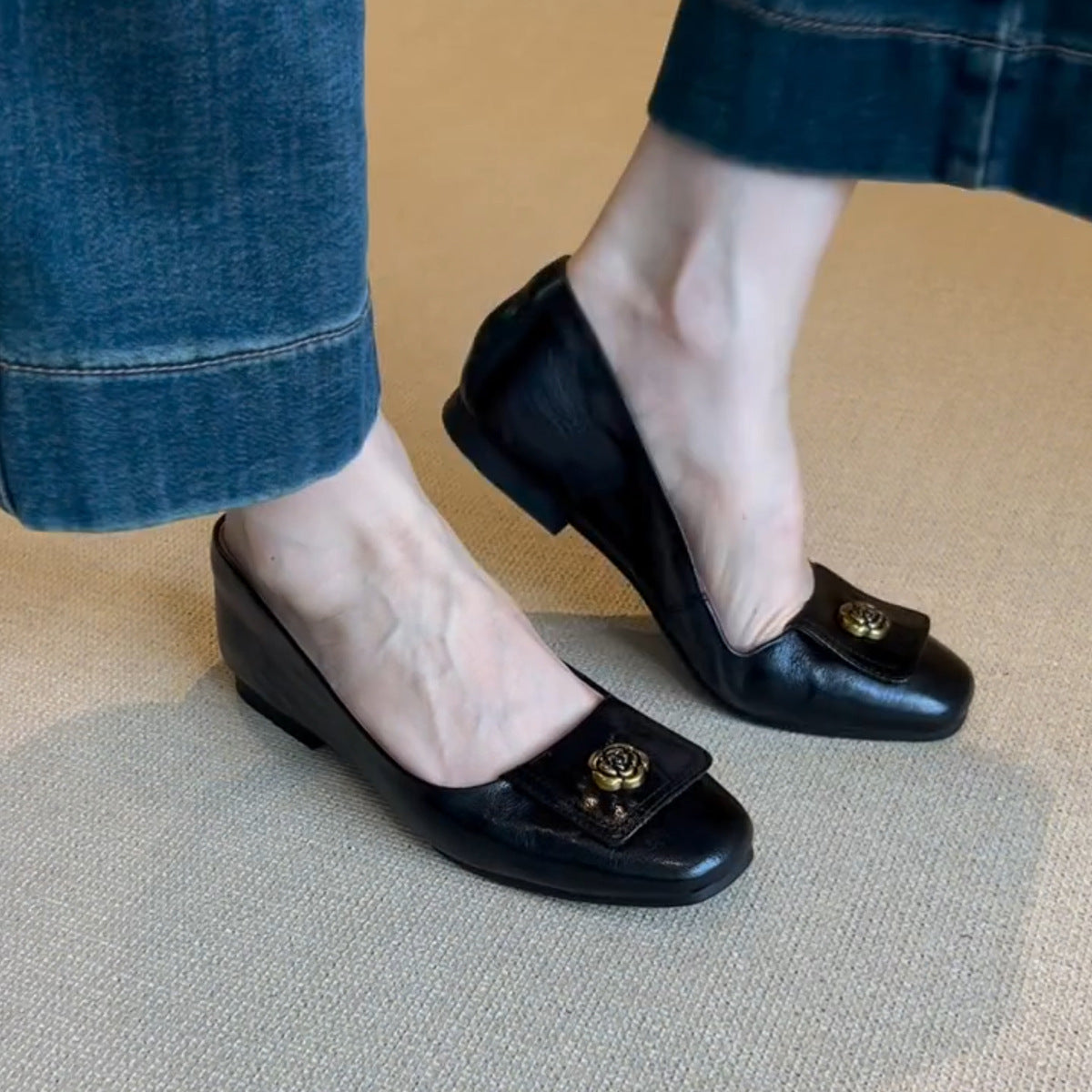 Damen elegante Mokassins mit hochwertigem Blumendetail