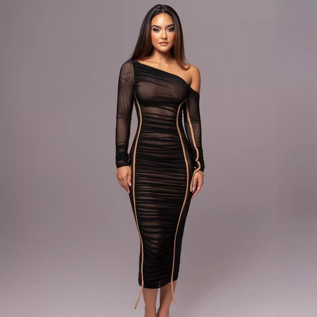Damen figurbetontes Kleid mit asymmetrischem Ausschnitt und raffinierten Raffungselementen R&B