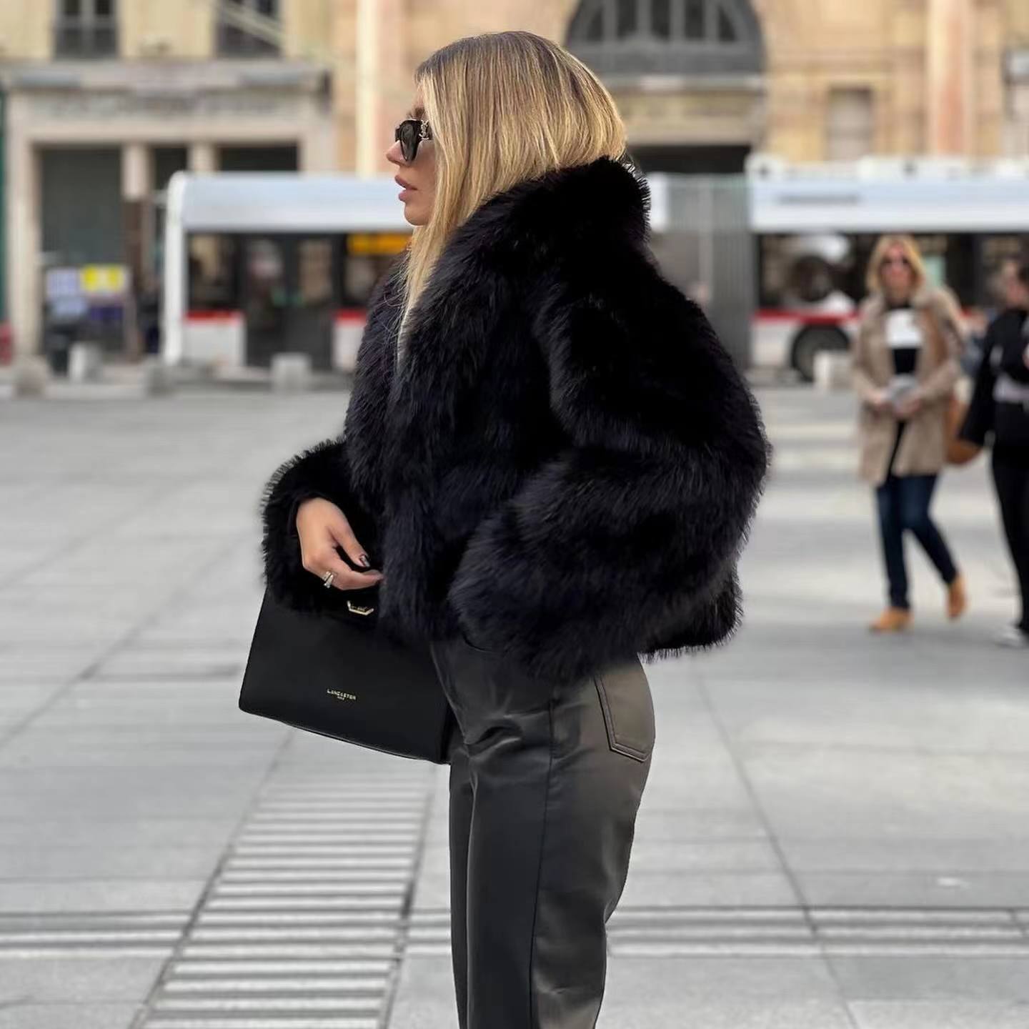 R&B | Oversized Pelzjacke - Schal-Kragen Kürzere Jacke