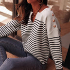 Damen modischer Sweater mit breiten Streifen und eleganten Knopfdetails