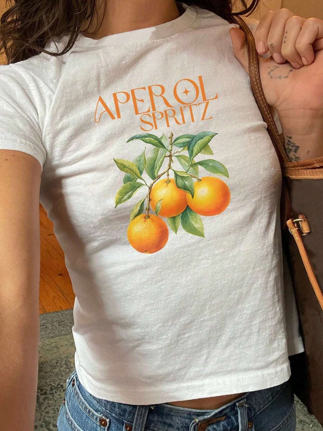 Damen Crop-T-Shirt mit kreativem Cocktail-Design R&B