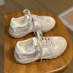 Damen Sneakers mit atmungsaktiver Wildleder-Oberfläche und innovativem Dämpfungssystem R&B