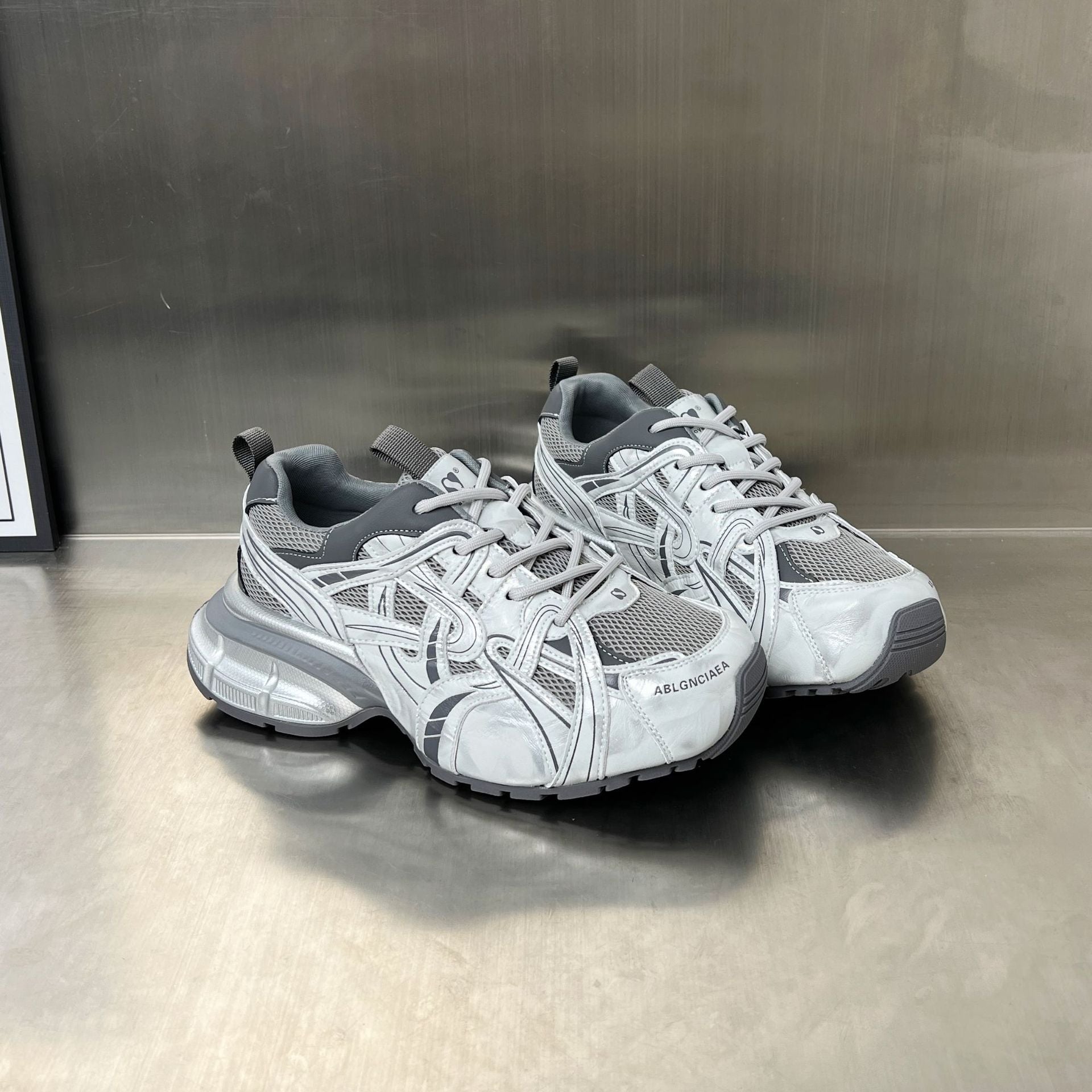 Damen Sportliche Sneakers mit atmungsaktivem Mesh-Obermaterial und innovativem Dämpfungssystem R&B