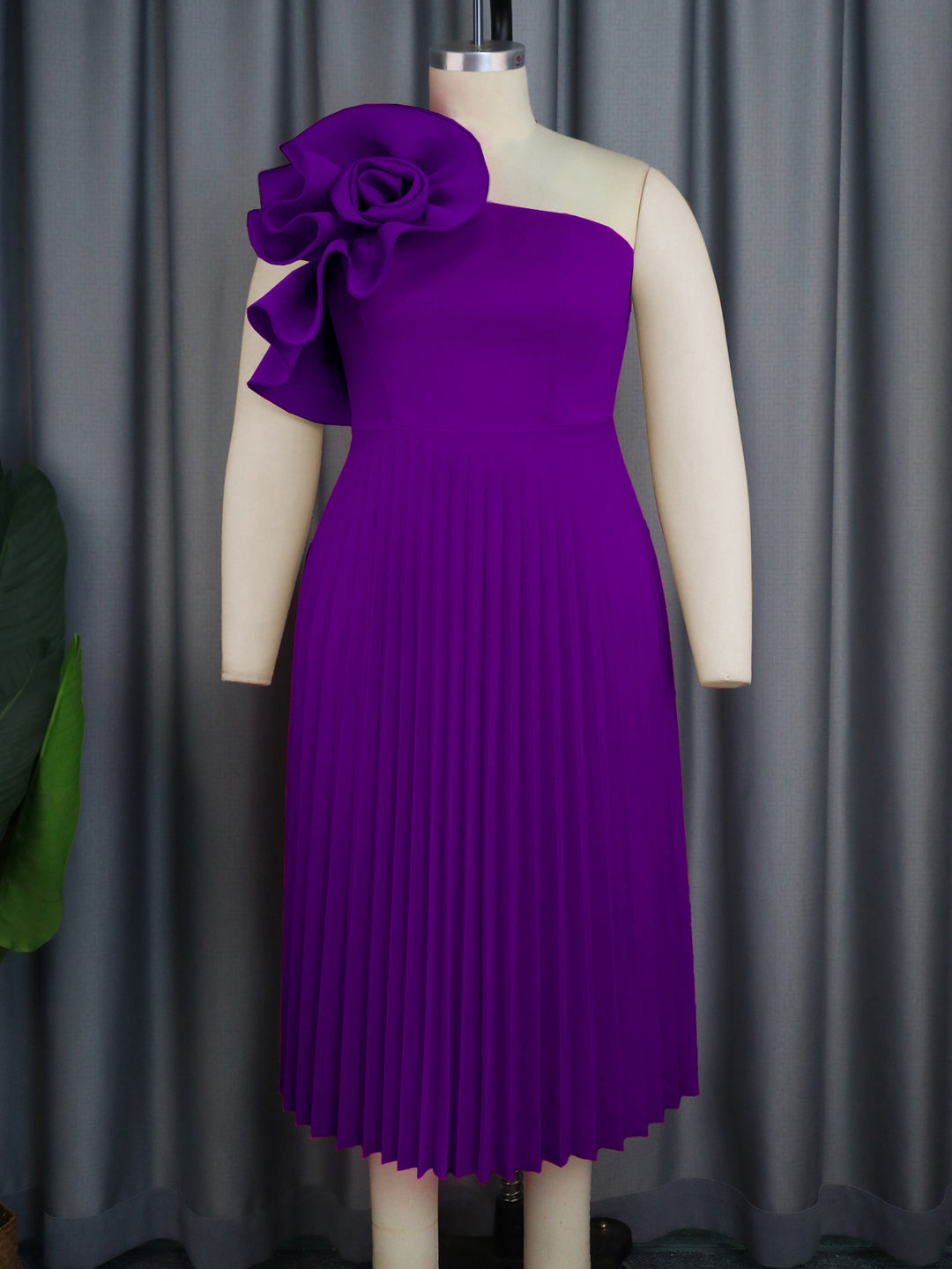 Damen elegantes Cocktailkleid mit voluminöser Blütenapplikation R&B