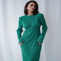 Damen Elegantes Maxikleid mit strukturierten Falten und langen Ärmeln R&B