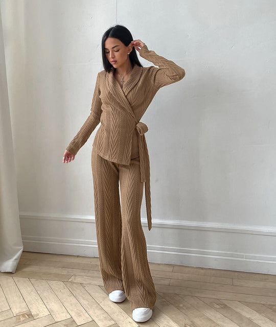 Damen Strickanzug im modernen Look mit eleganten Details R&B