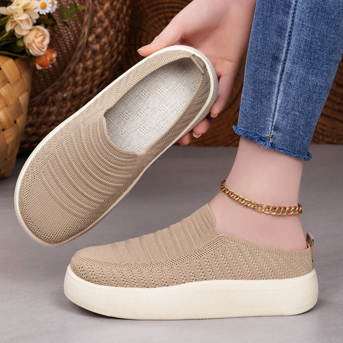 Damen nan gestrickter Slip-On Plateau-Sneaker mit sockenähnlichem Schaft, elastischem Einstieg und stoßdämpfender Leichtsohle R&B