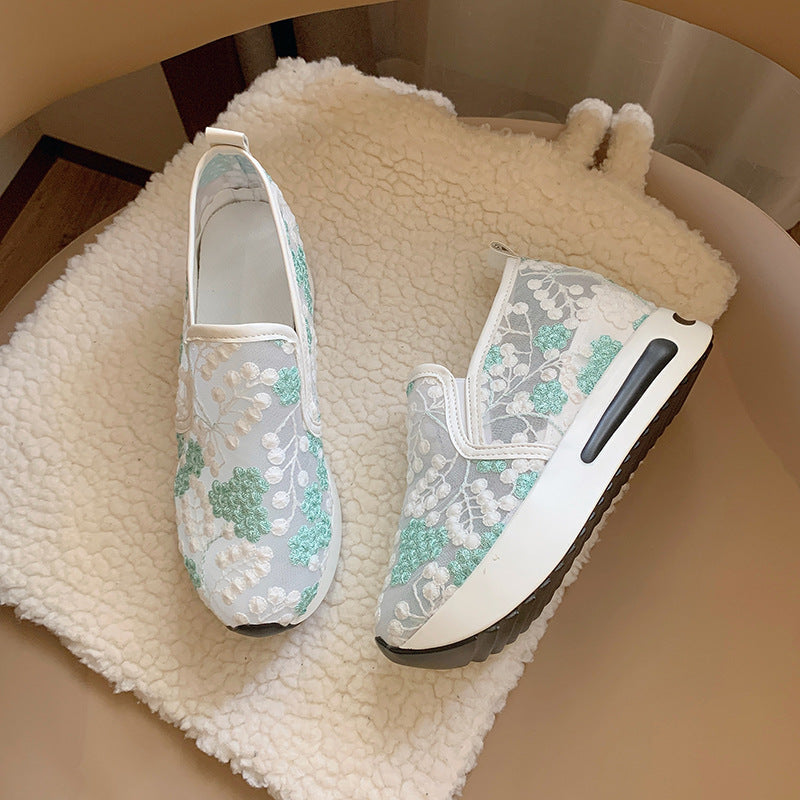 Damen trendige Slip-On Sneakers mit floralen Stickereien und rutschfester Sohle R&B