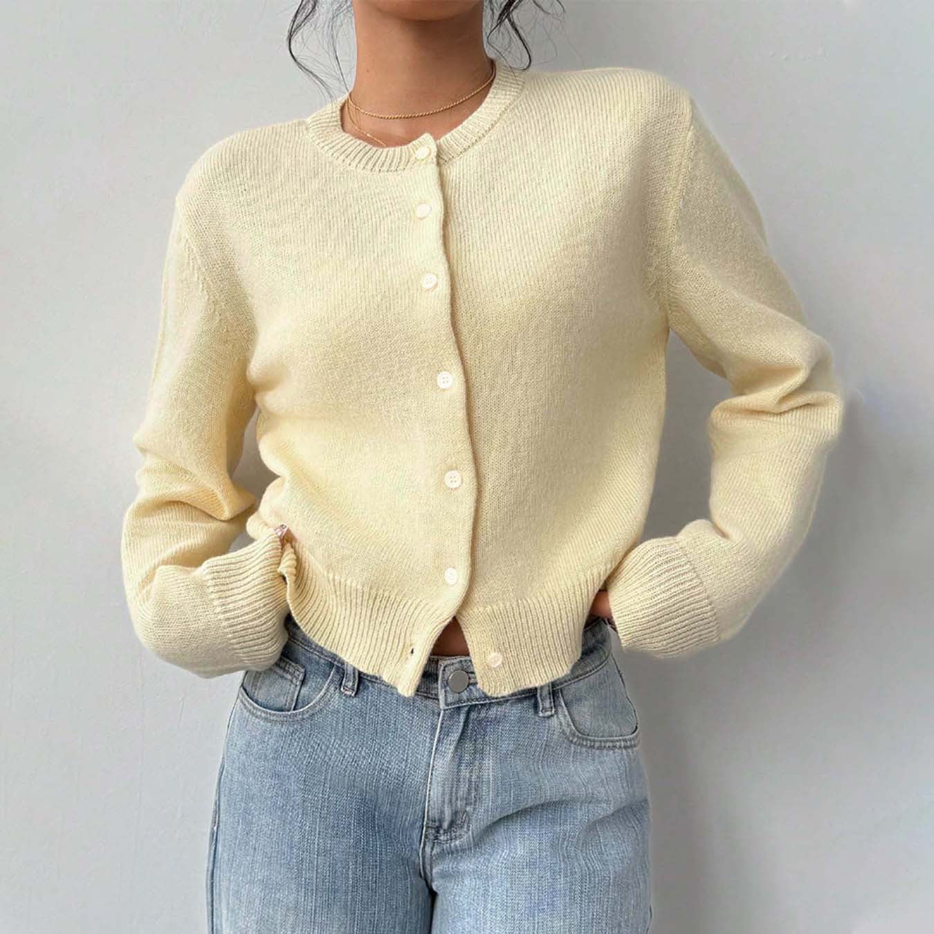 Damen leichte Strickjacke mit Knopfdetails und Rundhalsausschnitt