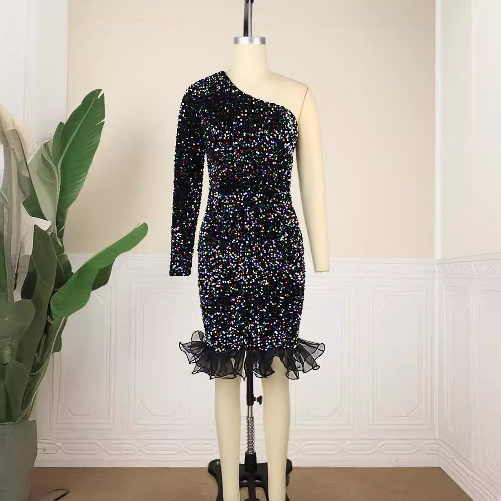 Damen Glitzerndes Abendkleid mit asymmetrischem Schnitt und Rüschenabschluss R&B