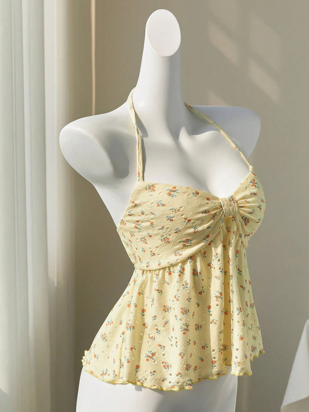 Damen romantisches Strandtop mit floralem Design und verspieltem Knoten R&B