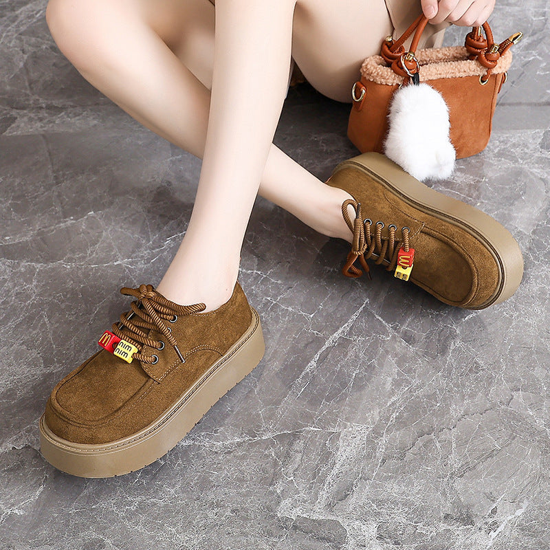 Damen Plateau-Schnürschuhe aus Wildleder mit attraktiven Details R&B