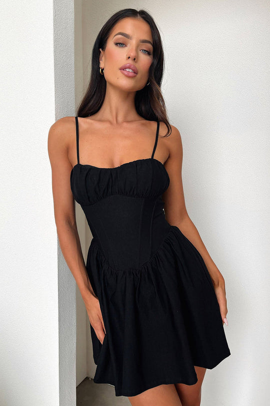 Damen Minikleid mit gerafftem Oberteil und schwingendem Rock R&B