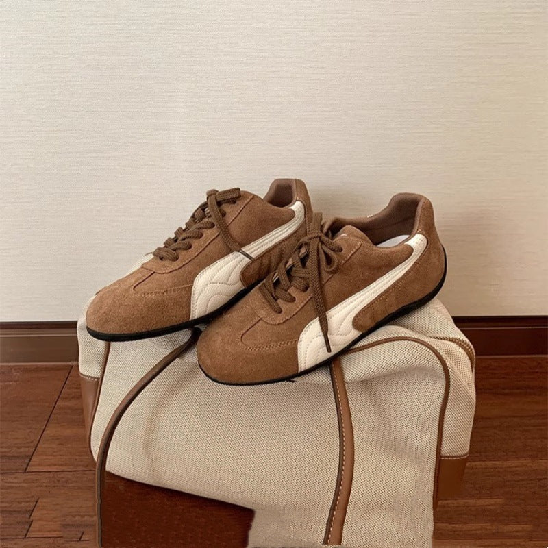 Damen Sneakers mit eleganter Wildleder-Oberfläche und rutschfester Sohle R&B