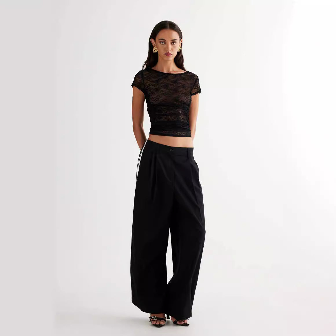 Damen Spitzentop mit enganliegendem Design und kurzen Ärmeln R&B