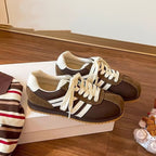 Damen Sportliche Sneakers mit modischen Wildleder- und Lederakzenten R&B