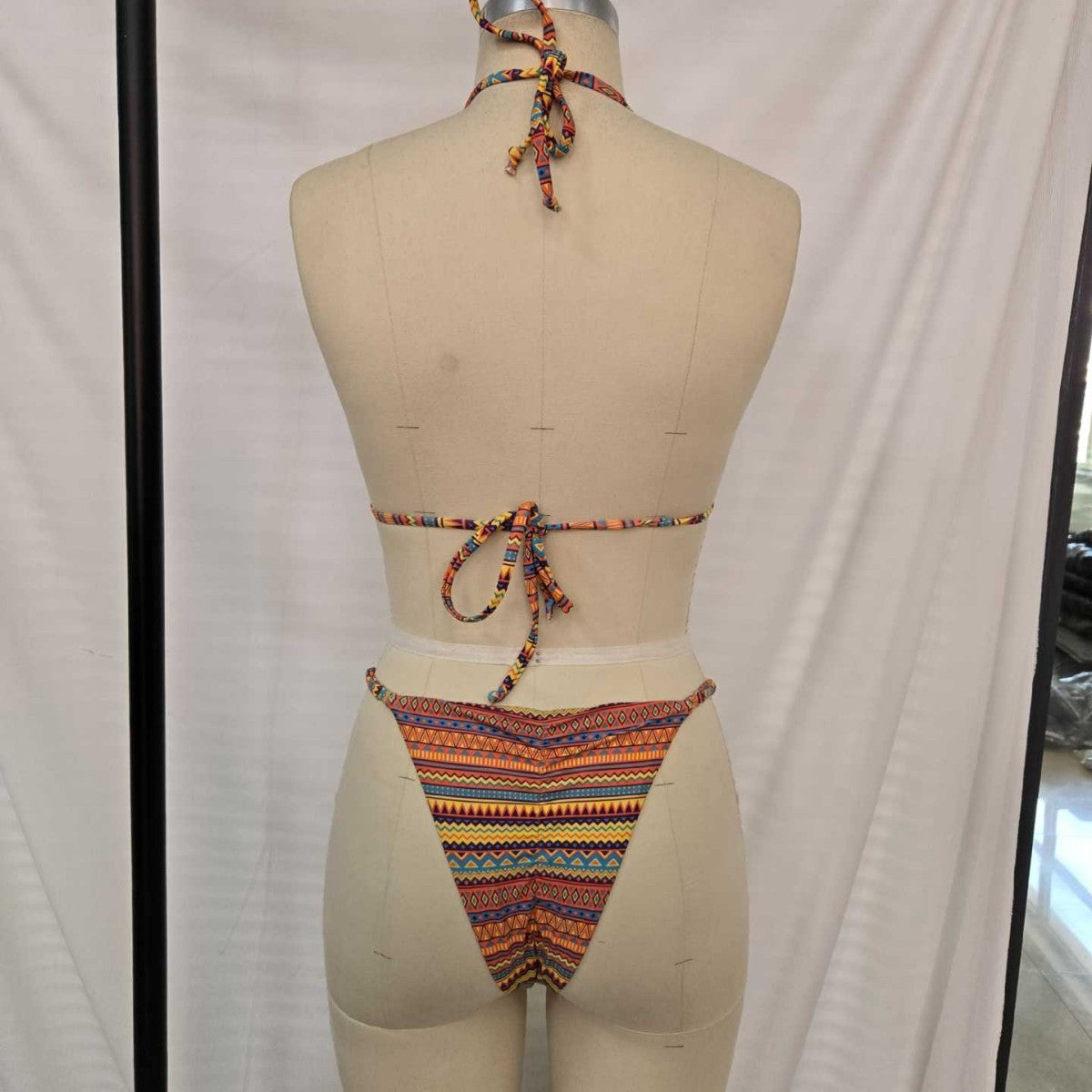 Damen Triangel-Bikini mit buntem Ethno-Muster R&B