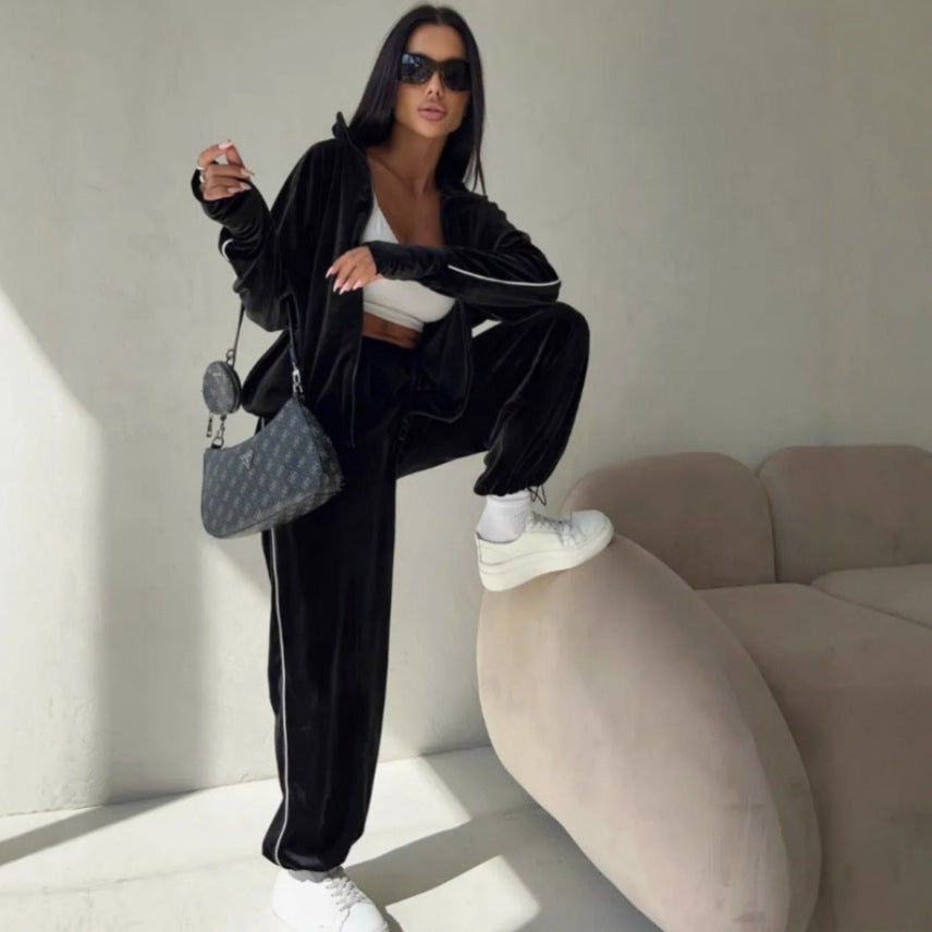 Damen elegantes Velours-Loungewear-Set im sportlichen Design mit kontrastierenden Streifen