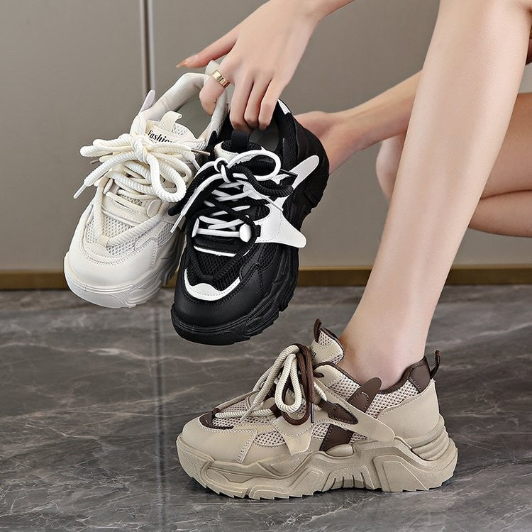 Damen Sportliche Chunky Sneaker mit atmungsaktiven Netzdetails und dämpfender Sohle