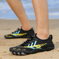 Unisex nan ultraleichte Aquaschuhe mit zehennahem Flexprofil, rutschfester Gummilaufsohle und Schnellzugverschluss R&B