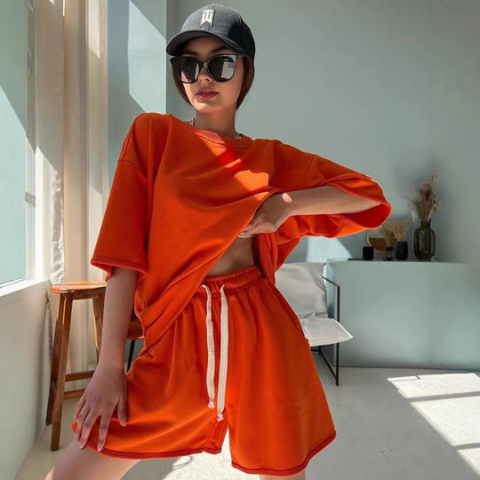 Damen lässiges Freizeitensemble mit oversized T-Shirt und bequemen Shorts R&B