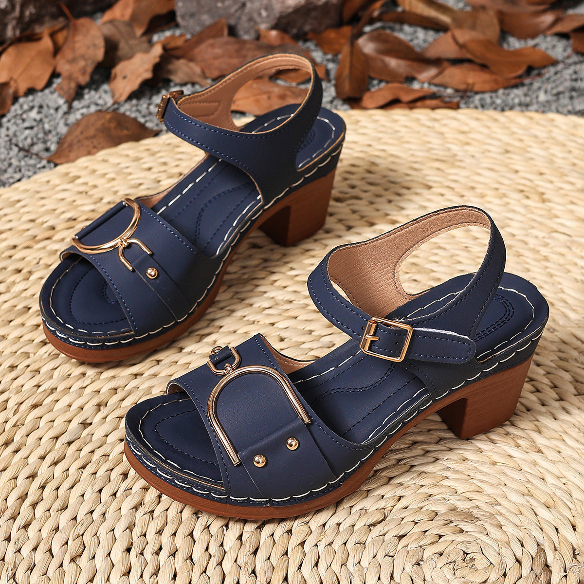 Damen modische Plateau-Sandalen mit eleganter Schnallenverzierung und ergonomischem Fußbett R&B