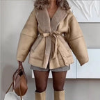 Damen kuschelige Jacke mit breitem Kragen und Bindegürtel R&B