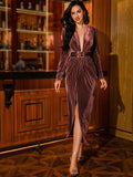 Damen Plissiertes Glamour-Maxikleid mit tiefem V-Ausschnitt und schmalem Gürtel R&B