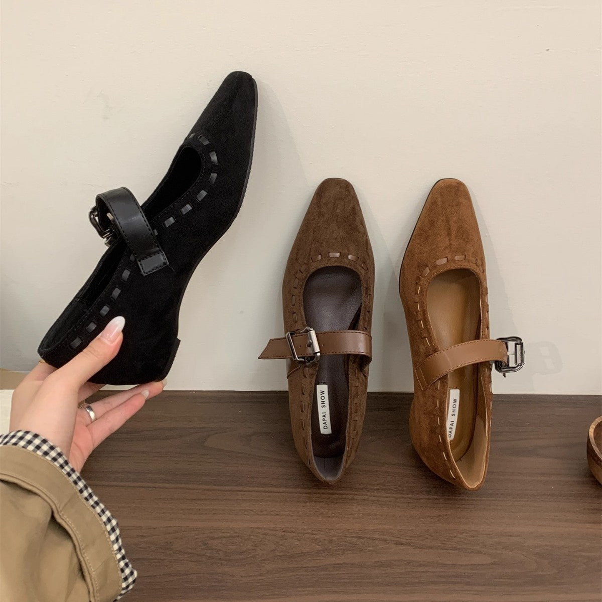 Damen elegante Mary Janes mit modischer Schnalle und hochwertiger Wildlederoberfläche R&B