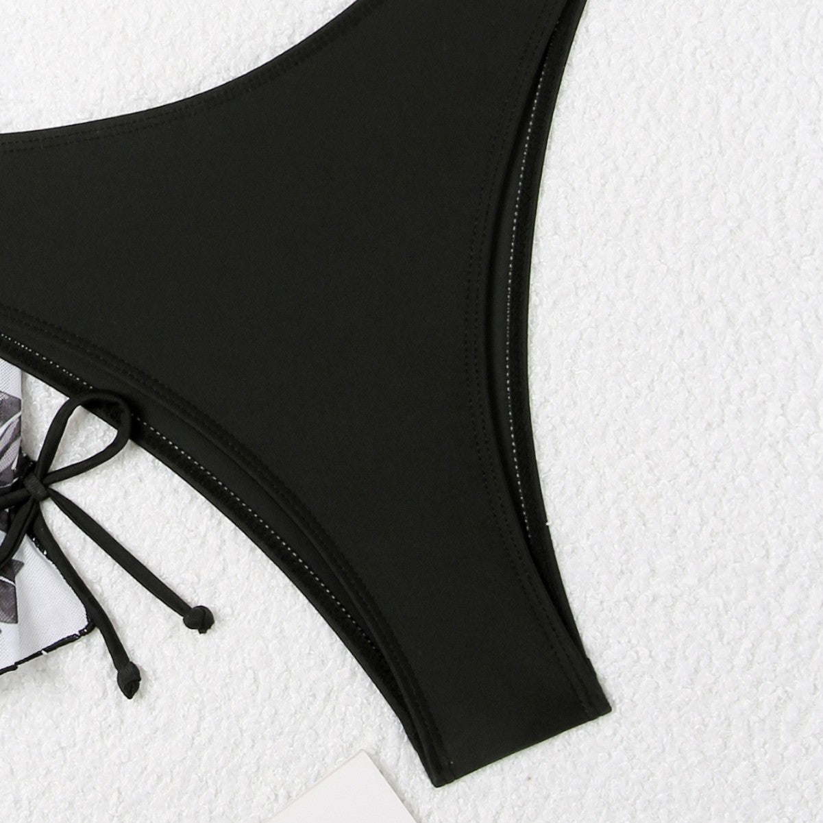 Damen Triangel-Bikini mit elegantem Wickelrock R&B